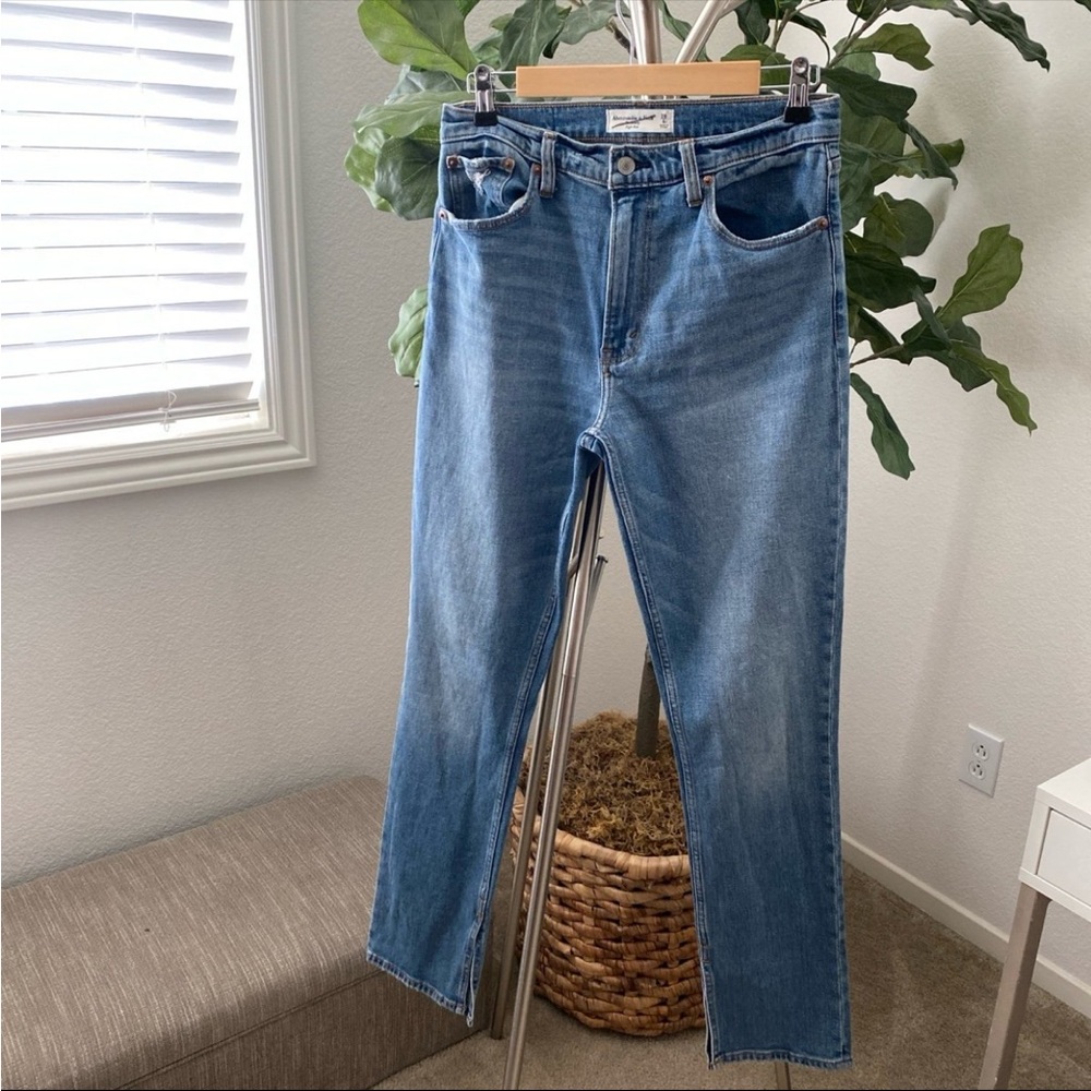 Abercrombie & Fitch | The Skinny High-Rise Jeans